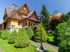 Słoneczny Dworek u Sarnów, Hotel in Czarna Góra