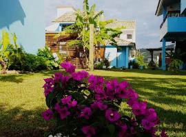 Condominio Vila Lila: Garopaba, Capivaras Lagoon yakınında bir otel