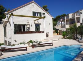 Holiday Home Nevista, holiday home in Sumartin