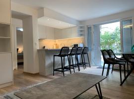 LIVAS Athens Voula garden bungalow, bungalow in Athens