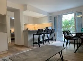 LIVAS Athens Voula garden bungalow