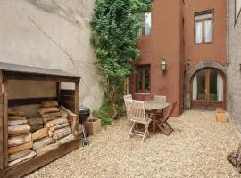 Charming and quaint 2-Bed House in Marseillan