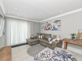 Spring Tide on 28 Main Struisbaai, hotel in Struisbaai