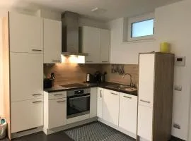 Schöne Neubauwohnung mit Garten