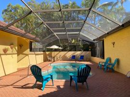 Paradise Found - Private Oasis with Heated Pool on Marco Island, homestay in Marco Island