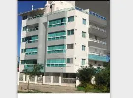 Apartamento Cobertura PALMAS DO ARVOREDO para 7 pessoas a 250m do mar com terraço e vista maravilhosa