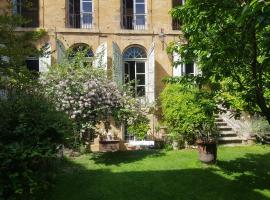 Bed and Breakfast Jardin de Marie, B&B/chambre d'hôtes à Aix-en-Provence