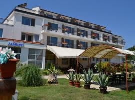 Hotel JASMINE, hotel in Byala