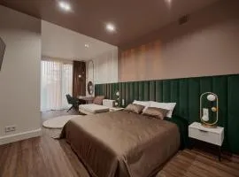 Kostjukowski Apartments Avalon