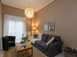 APT 48, COZY APARTMENT IN KALAMATA CITY CENTER, готель біля визначного місця Pantazopoulio Cultural Center, у місті Каламата