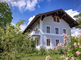 Ferienwohnung Adlmaier, hotel di lusso a Chieming