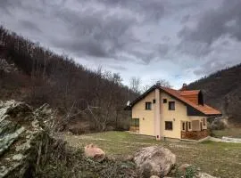 Vila Nada