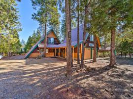 Cabin Hideaway < 1 Mi to Trinity Lake: Hike & Fish, khách sạn ở Trinity Center
