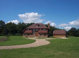 Farmhouse: Beautiful rural location. London from 60 minutes., maalaistalo kohteessa Ashford