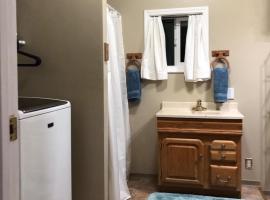 Sluice Box - Affordable, Convenient, and near Mendenhall Glacier- DISCOUNTS ON TOURS!, hotel near Juneau International Airport - JNU, 