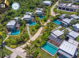 SEAnery Beach Resort, beach hotel in Bang Saphan