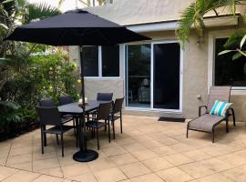 Little Cove Townhouse 9 Pandanus Street 14, holiday home in Noosa Heads