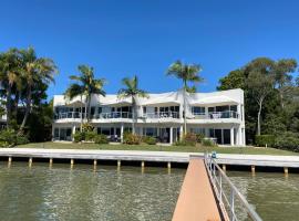 Noosa River Gardens 8 Hilton Terrace 76, пляжне помешкання для відпустки у місті Нусавілл