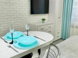 Tiffany Apartment, hotel com estacionamento em Irpin