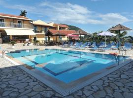 Romantiska viesnīca Kerkyra Beach Hotel & Apartments pilsētā Benitsesa