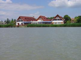 Juventus Hotel, hotel Velencén