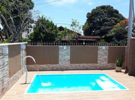 Ótima casa de praia com piscina, hotel cerca de Playa del Cementerio, Rio das Ostras