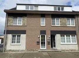 Cozy vacation home for 8 persons in Heers, hotel v destinaci Heers