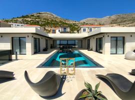 Luxury Villa G with private pool and SPA near Dubrovnik, hotel spa di Ivanica