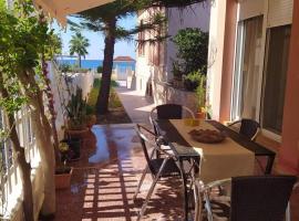 LUXURY APARTMENT in front of the sea, holiday home in Kanali