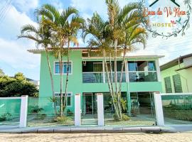 HOSTEL CASA DA VÓ ROSA, homestay di Governador Celso Ramos