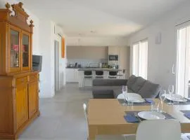 BnButler - Govone - Ampio e Luminoso Appartamento con Terrazza