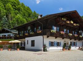 Pension Etzerschlössl, hotel with parking in Berchtesgaden