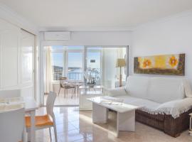 Penthouse studio with sea views