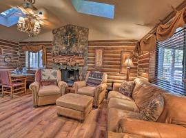 Rustic Lakeside Cabin - Family and Pet Friendly!, cheap hotel in Pinetop-Lakeside