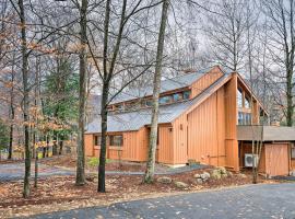 Brīvdienu māja Village of Loon Condo in White Mtns with Pool Access Linkolnā