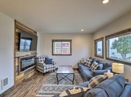 Newly Built Bigfork Gem about 1 Mi to Fish and Hike, alquiler vacacional en Bigfork