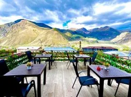 HOTEL KAZBEGI 1963