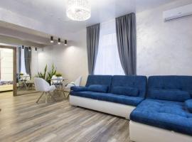 New! VIP Apartment in center Sobornyi #Mayakovskogo#, Hotel in Port Imeni Lenina
