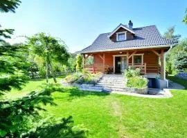 Holiday home by the lake, private garden, Oswino