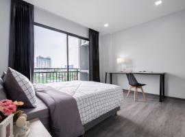 Aqua Residences อควา เรสซิเดนซ์ ห้องพักใหม่ให้เช่า ติดรถไฟฟ้าสถานีวุฒากาศ, khách sạn ở Bangkok