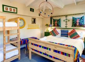 Liams Cottage - Family 4 Sleeper En-Suite Room, hotel Strandban