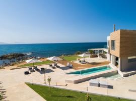 Your Private Retreat by the beach, with Heated Pool, by ThinkVilla, hotel i Petres