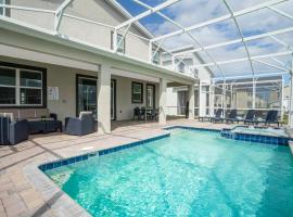 Marvelous 7Bd/5Ba Family Friendly w/ GameRoom & Pool Close to Disney 1201, hotel in Kissimmee