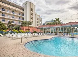 Coastal Condo with Balcony, Outdoor Pool Access