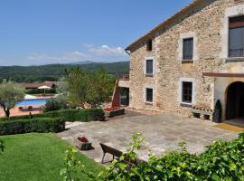 luxury stone villa, hotel v destinaci Girona
