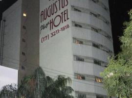 Augustus Plaza Hotel, hotel near Prof. Eribelto Manoel Reino State Airport - SJP, 