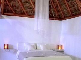 Caba&ntilde;a Magica & Yoga, chalet in Ek'Balam