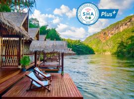 The Float House River Kwai - SHA Extra Plus, hotell i Sai Yok