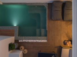 Barbarigos luxury spa apartments، فندق في ناوسا