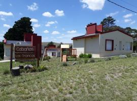 Cabañas Los Troncos, hotel sa Sierra de la Ventana